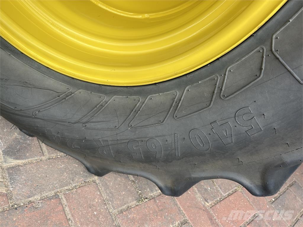 John Deere 6R150 トラクター