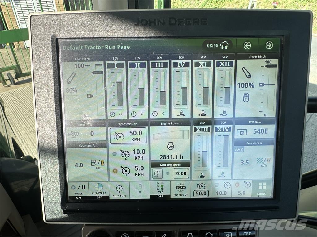 John Deere 6R215 トラクター