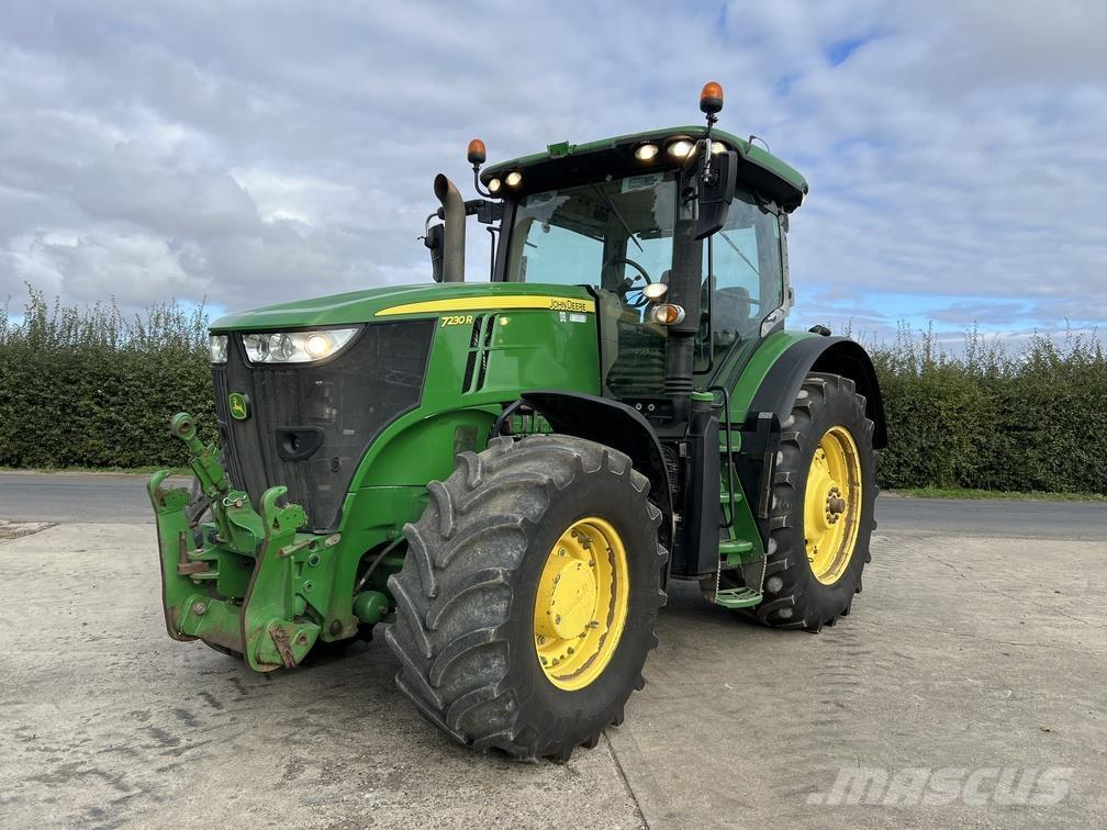 John Deere 7230R トラクター