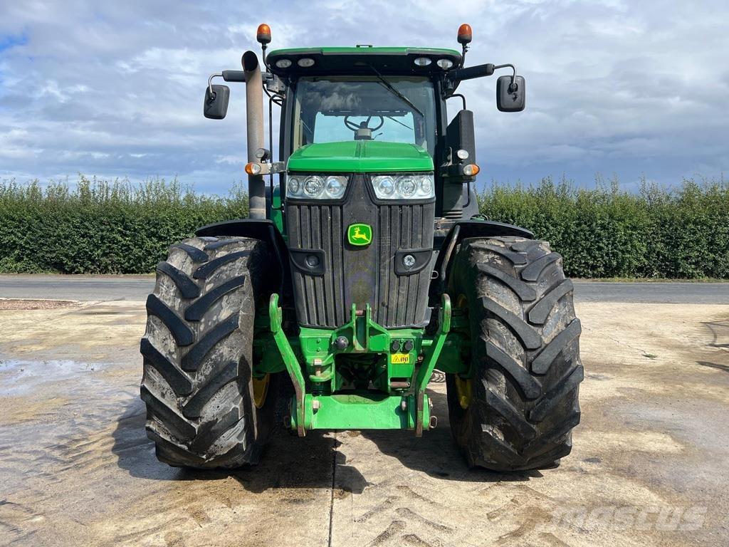 John Deere 7250R トラクター