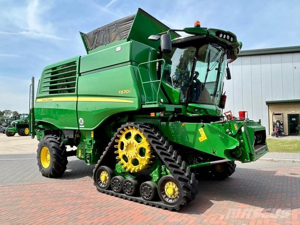 John Deere T670 コンバイン