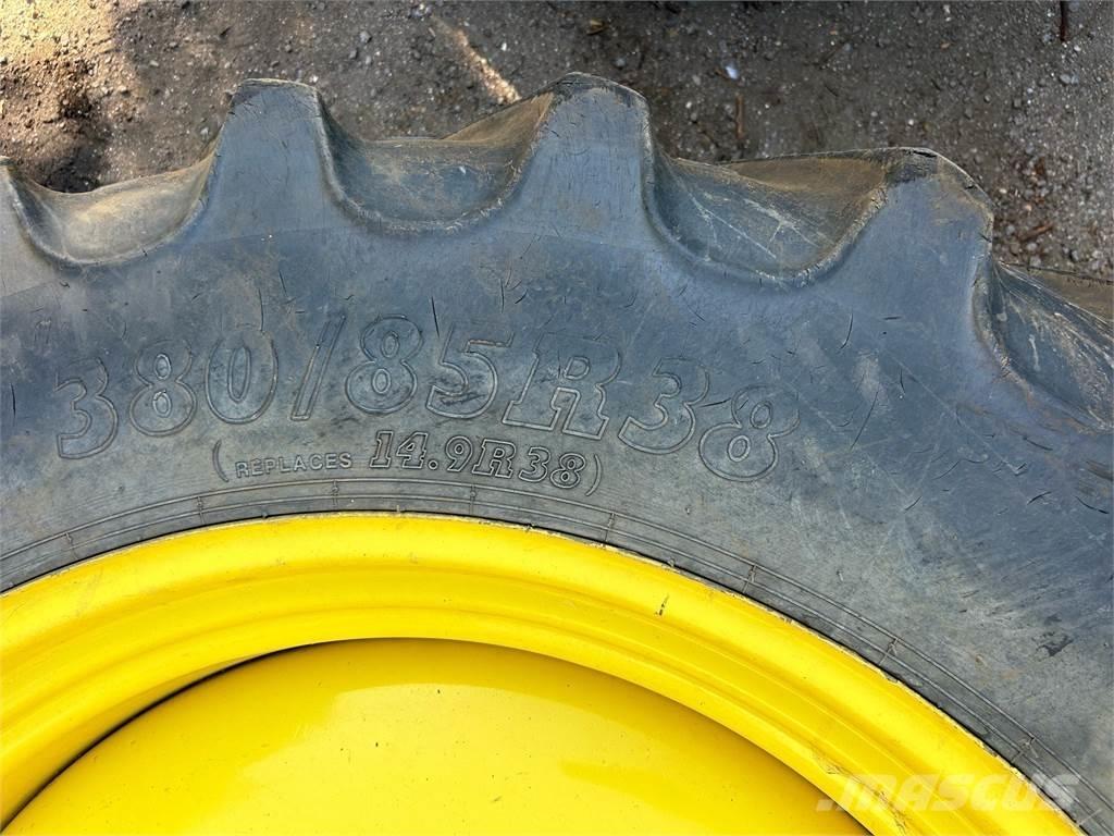 John Deere TYRES 農業機械 -　その他