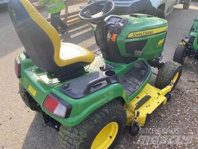 John Deere X750 トラクター