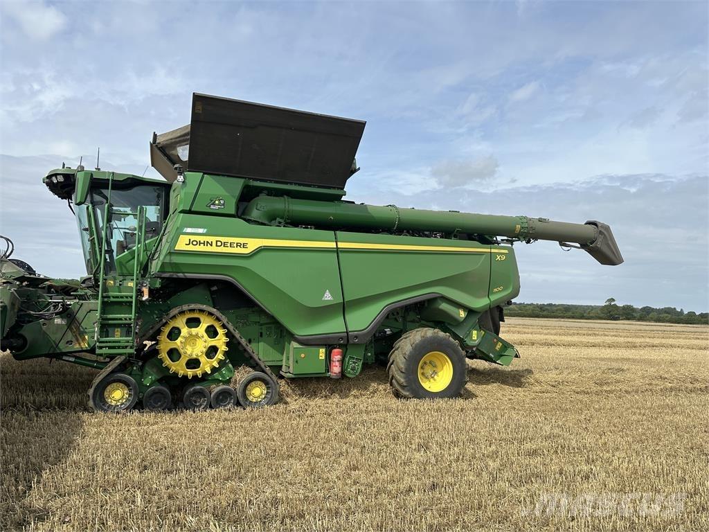 John Deere X91100 コンバイン