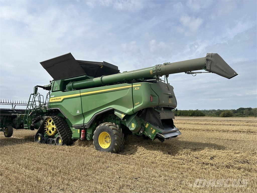 John Deere X91100 コンバイン