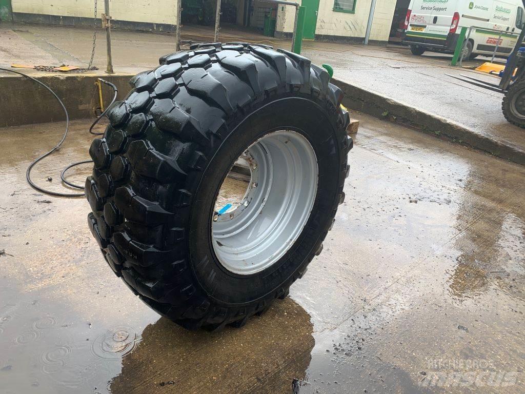 Kramer 500/70R24 タイヤ、ホイル、リム