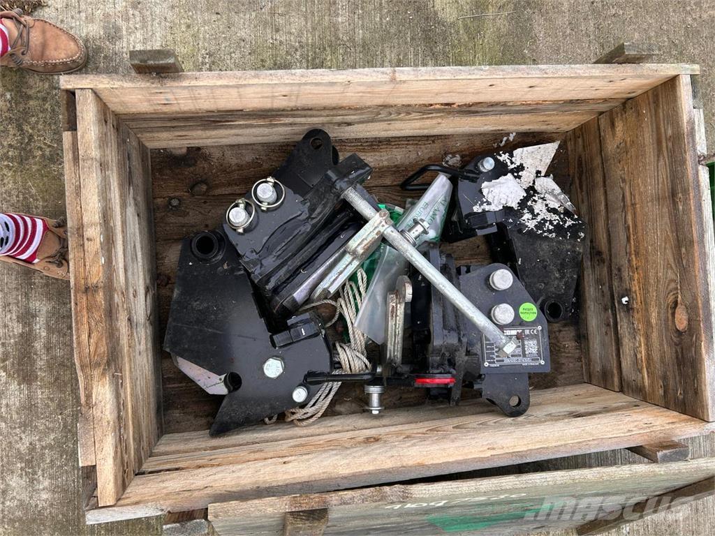 McConnel BRACKETS 農業用テレハンドラー