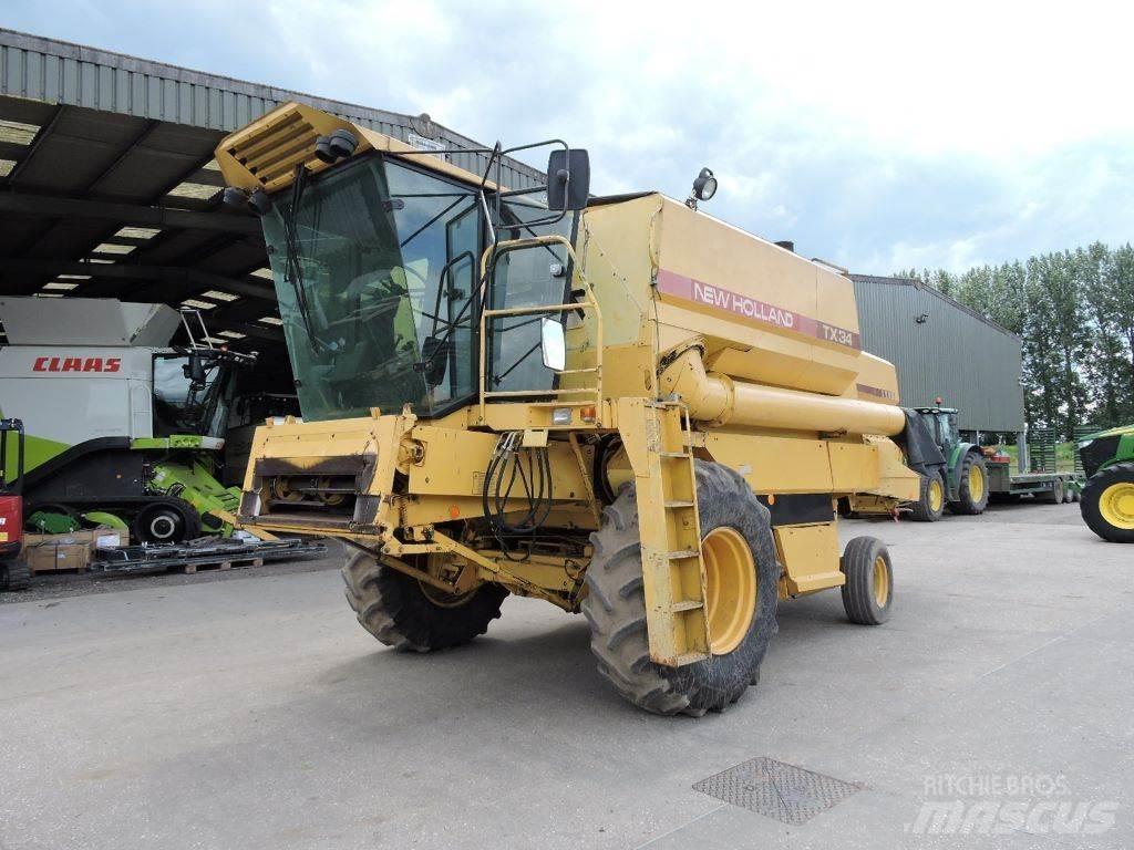 New Holland TX34 コンバイン