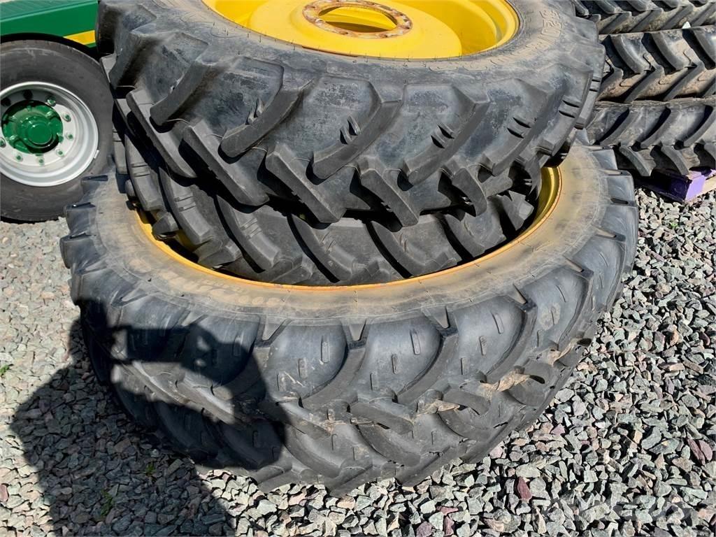  ROWCROPS タイヤ、ホイル、リム