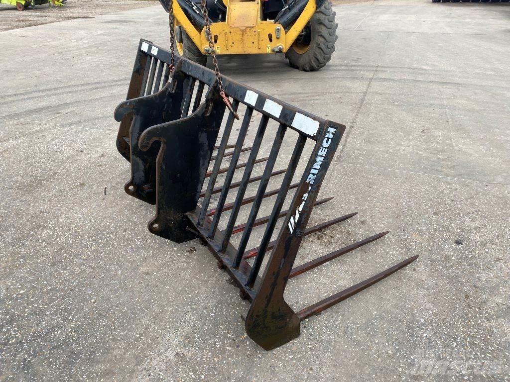 Strimech MUCK 農業用テレハンドラー