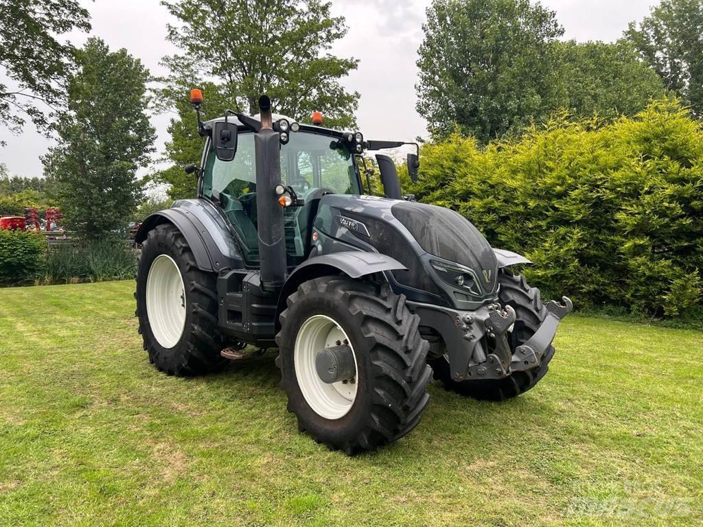 Valtra T234 トラクター