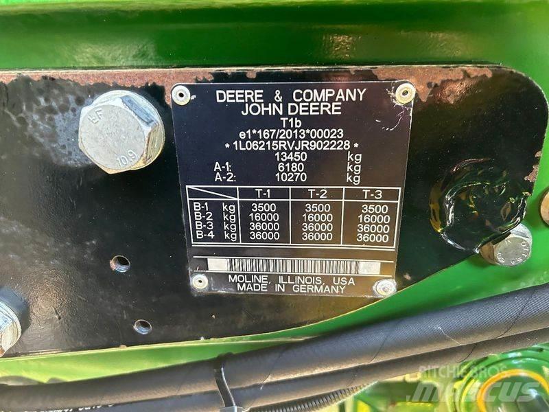 John Deere 6215R トラクター