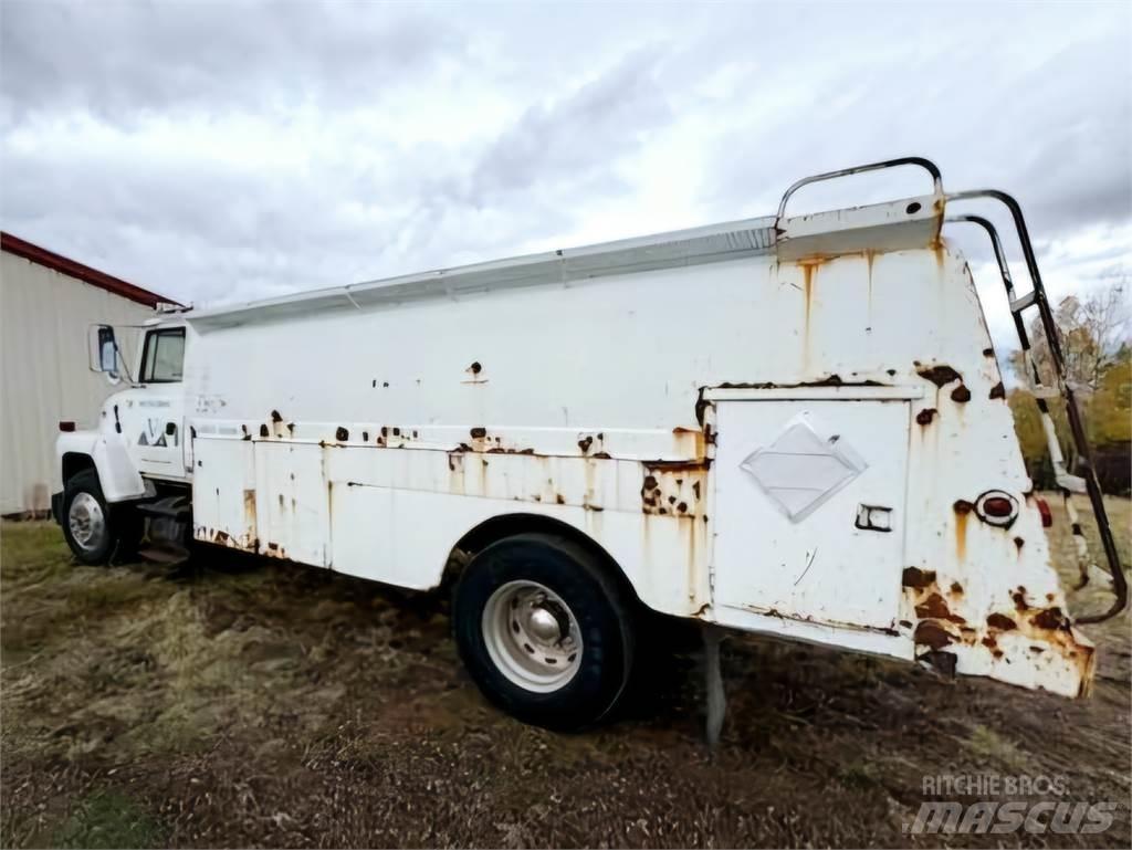 Ford LN8000 その他トラック