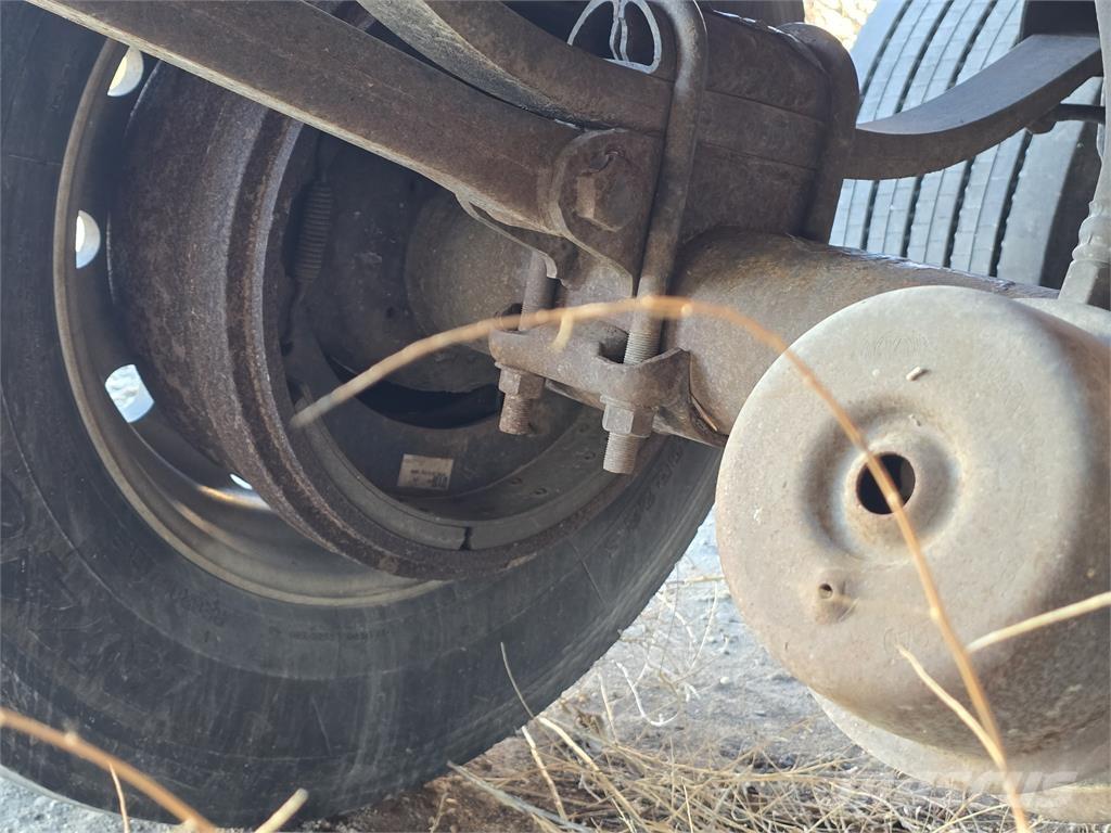 Western 48' フラットベッド／ドロップサイドトレーラー