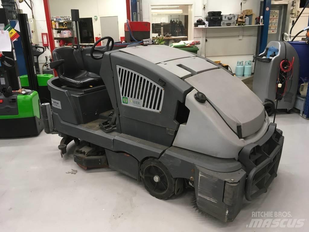 Nilfisk CS7000 スイーパー･スクラバー（コンビネーション床洗浄機）