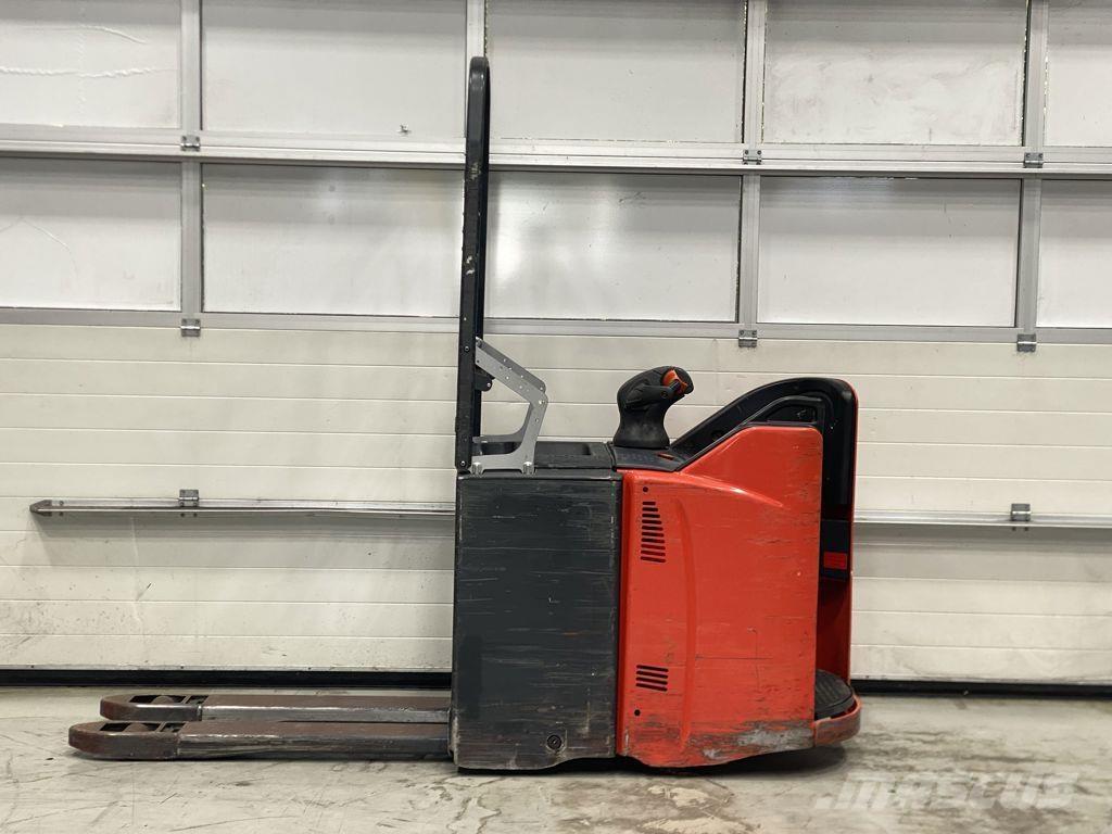 Linde T20SP ローリフトとプラットフォーム