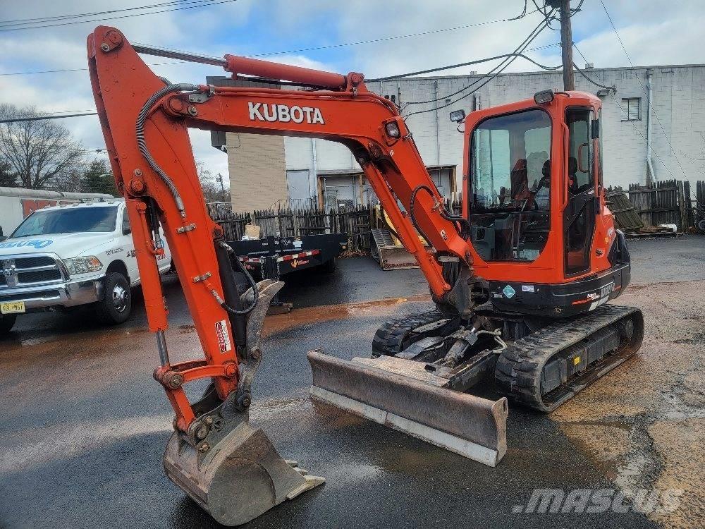 Kubota KX 121-3 ミニ油圧ショベル 7t以下（ミニユンボ・ミニディガー）