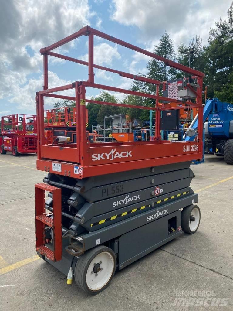 SkyJack SJ 3226 シザースリフト