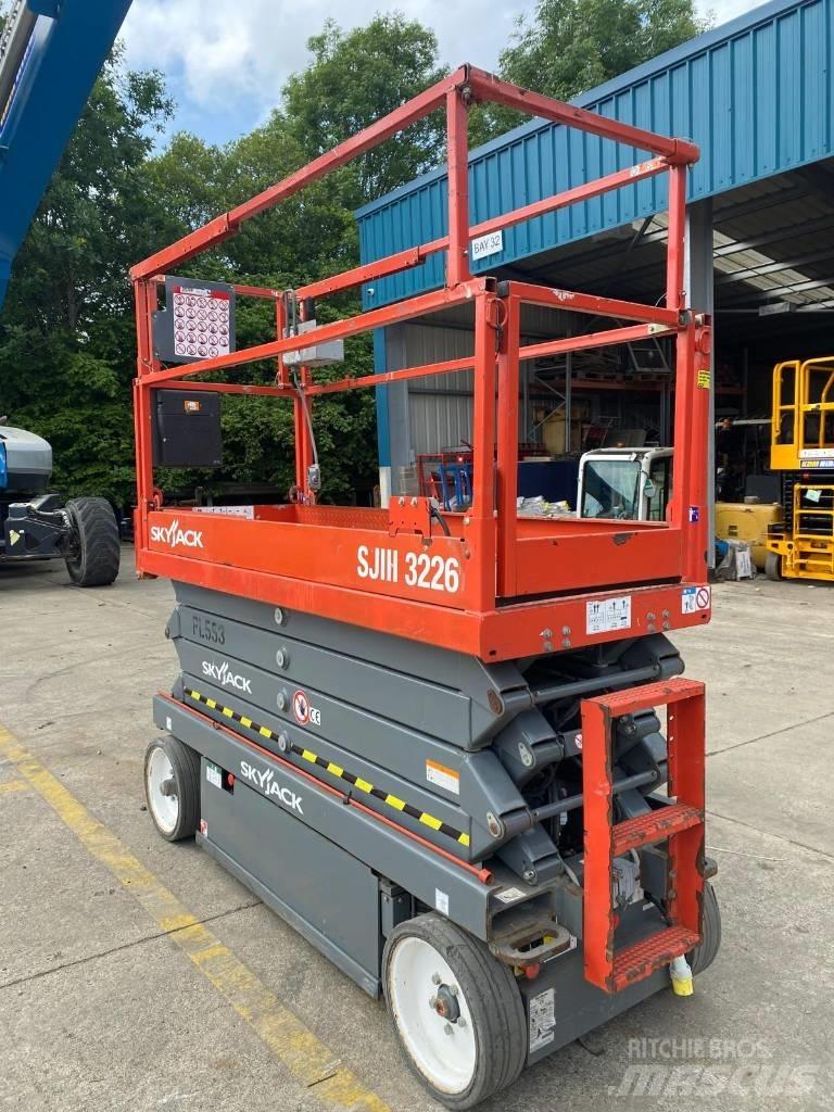 SkyJack SJ 3226 シザースリフト