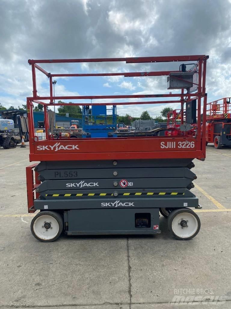 SkyJack SJ 3226 シザースリフト