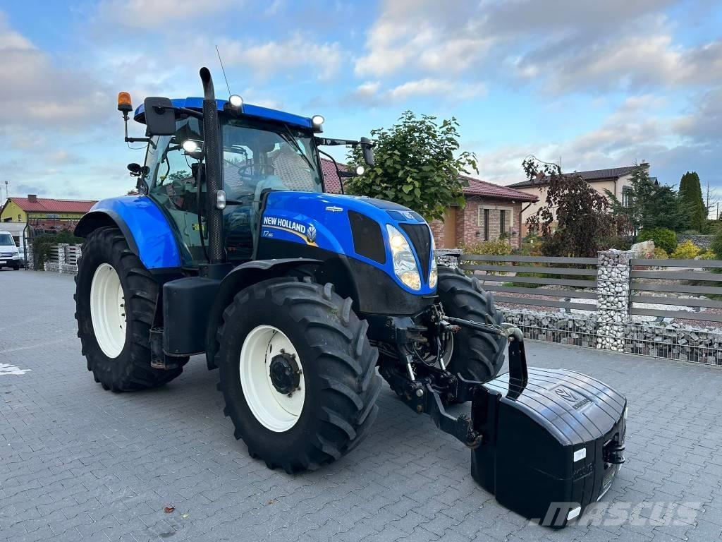 New Holland T 7.185 トラクター