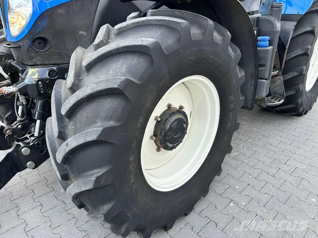 New Holland T 7.185 トラクター