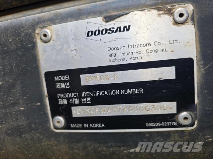 Doosan DX 140 W-5 ホイール式油圧ショベル（パワーショベル・ユンボ・バックホー）