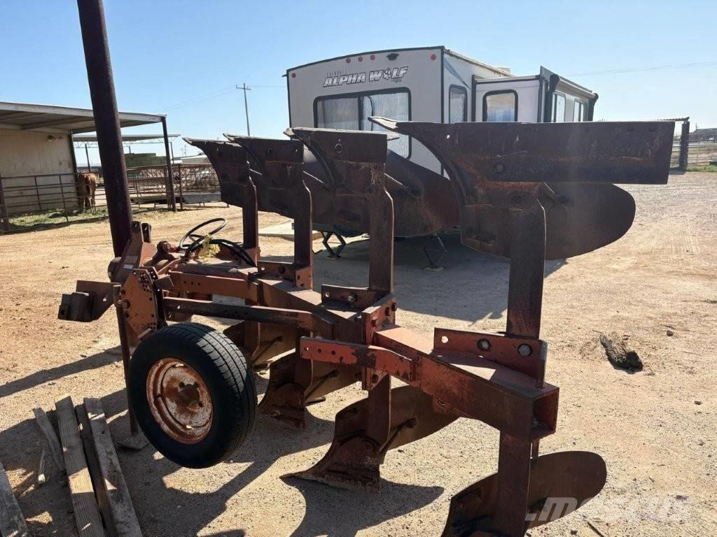 Case IH 140 plow その他トラクターアクセサリー・アタッチメント