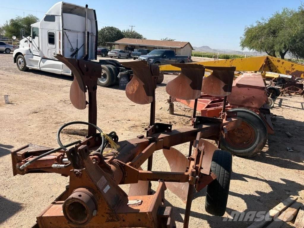 Case IH 140 plow その他トラクターアクセサリー・アタッチメント