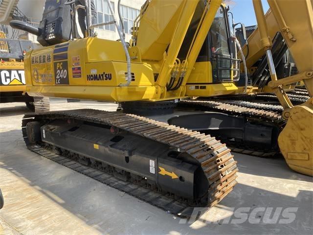 Komatsu PC 240 LC 大型油圧ショベル12t以上（パワーショベル・ユンボ）