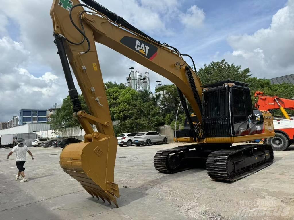 CAT 320D2L 中型油圧ショベル 7ｔ-12ｔ（ユンボ・パワーショベル・バックホー）