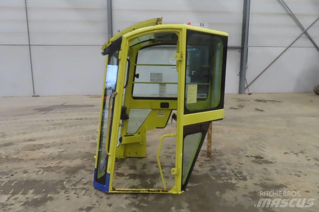 Yanmar Vio 75/SV100 キャビン及び内装
