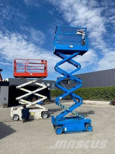 SkyJack SJ III 3219 シザースリフト