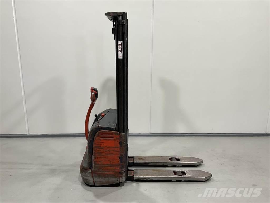 Linde L12 自走式スタッカー