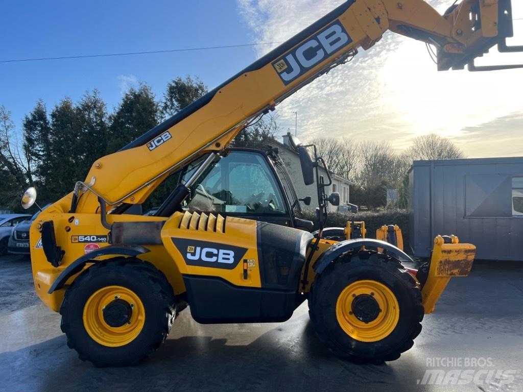 JCB 540-140 Hi Viz テレスコーピックハンドラー