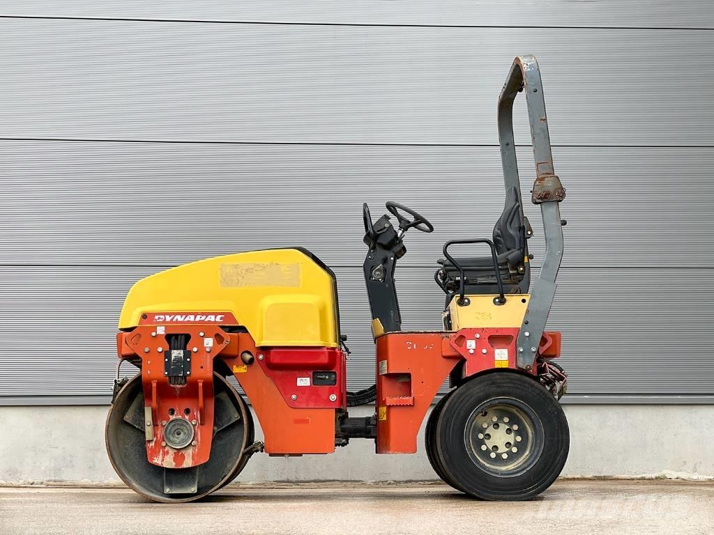 Dynapac CC1300C コンバインドローラ