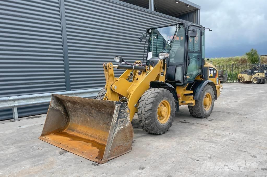CAT 907M ホイールローダー・タイヤショベル