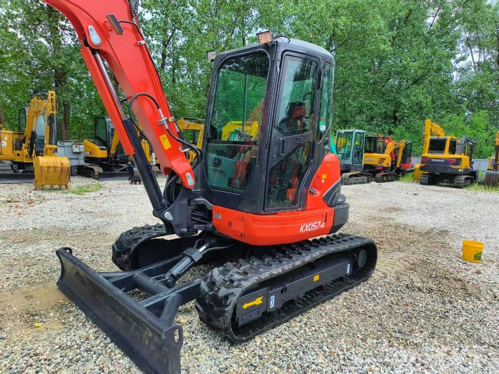 Kubota KX 057-4 ミニ油圧ショベル 7t以下（ミニユンボ・ミニディガー）