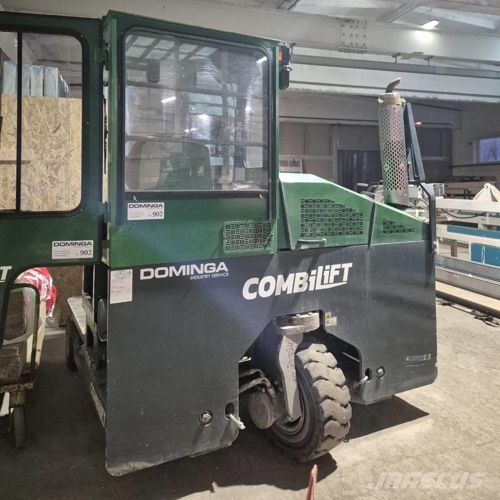 Combilift C 4000 全方向リーチ型フォークリフト