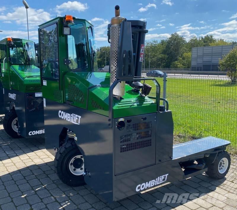 Combilift C 4000 全方向リーチ型フォークリフト