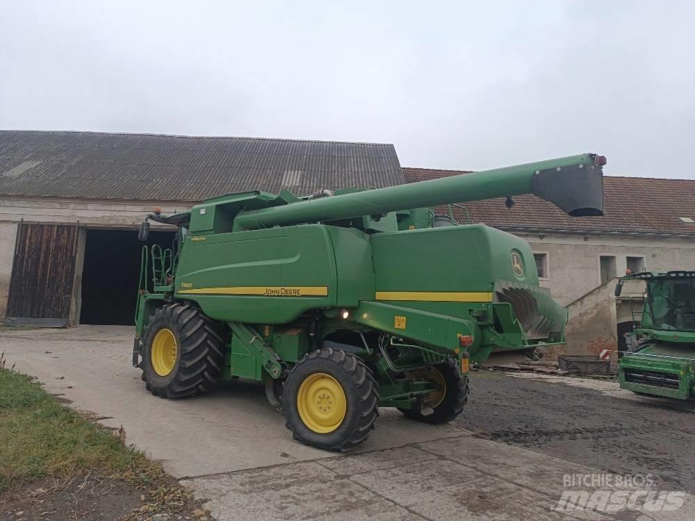 John Deere T 660 コンバイン
