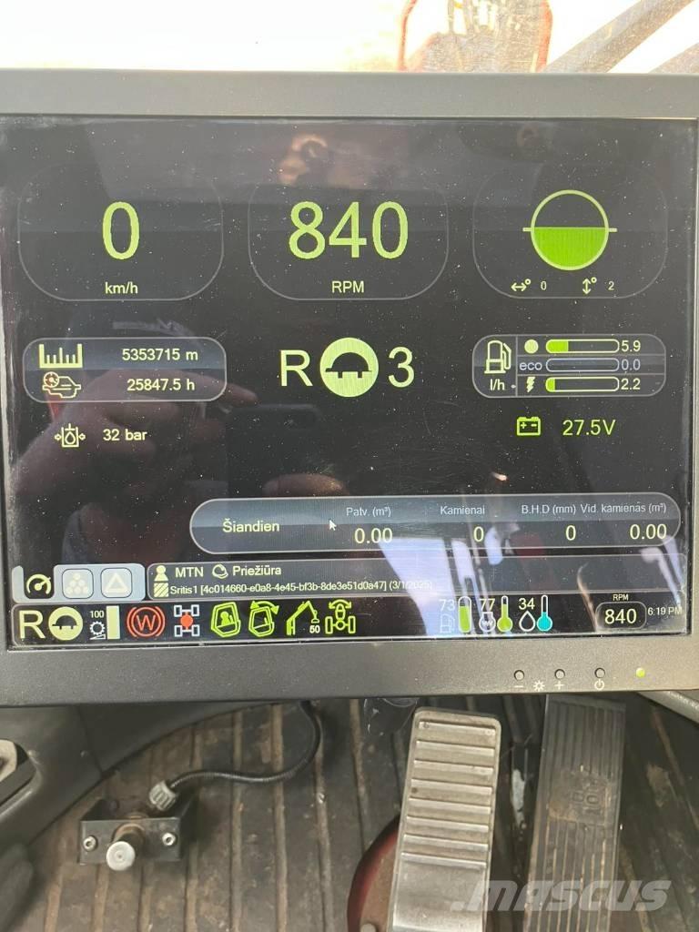 Komatsu 911.4 ハーベスター
