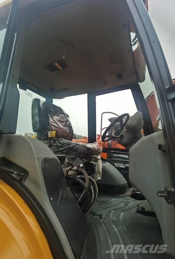 JCB 4 CX バックホーローダー