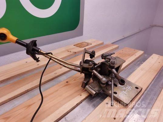 JCB 537-125 joystick キャビン及び内装