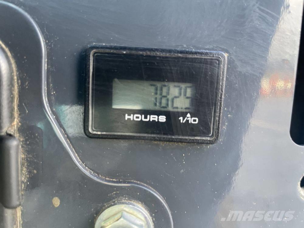 Kobelco SK 28 SR ミニ油圧ショベル 7t以下（ミニユンボ・ミニディガー）