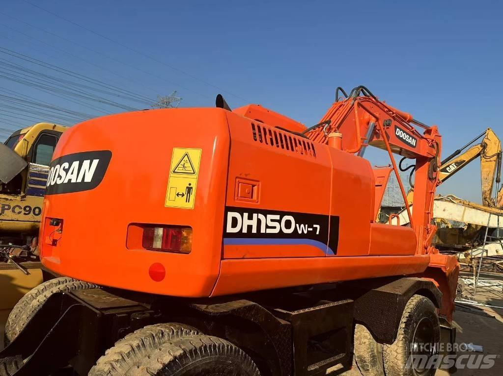 Doosan 150 W-7 ホイール式油圧ショベル（パワーショベル・ユンボ・バックホー）