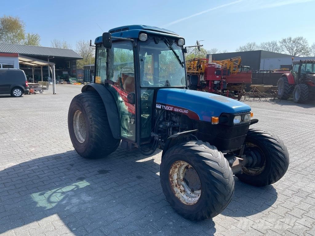 New Holland TN 90 F トラクター
