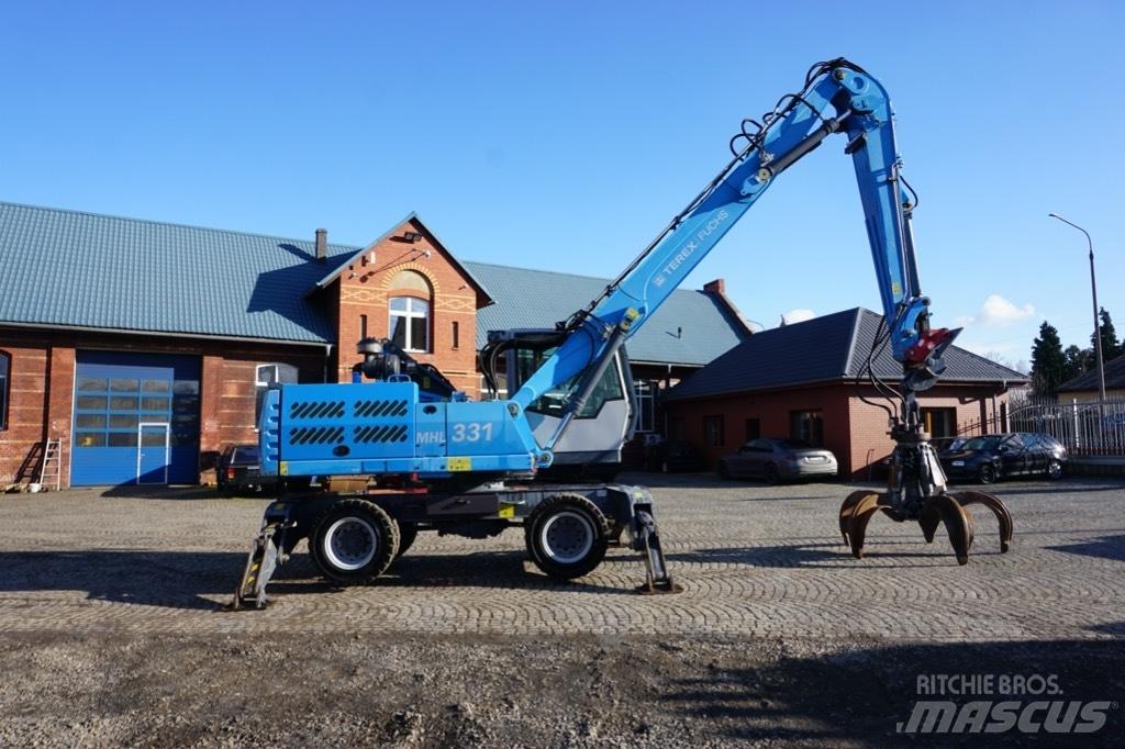 Fuchs MHL 331 廃棄物／工業産廃処理機
