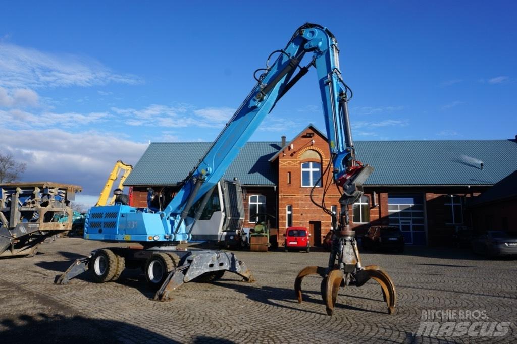 Fuchs MHL 331 廃棄物／工業産廃処理機