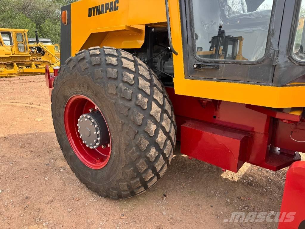 Dynapac CA 30 D 振動ローラ